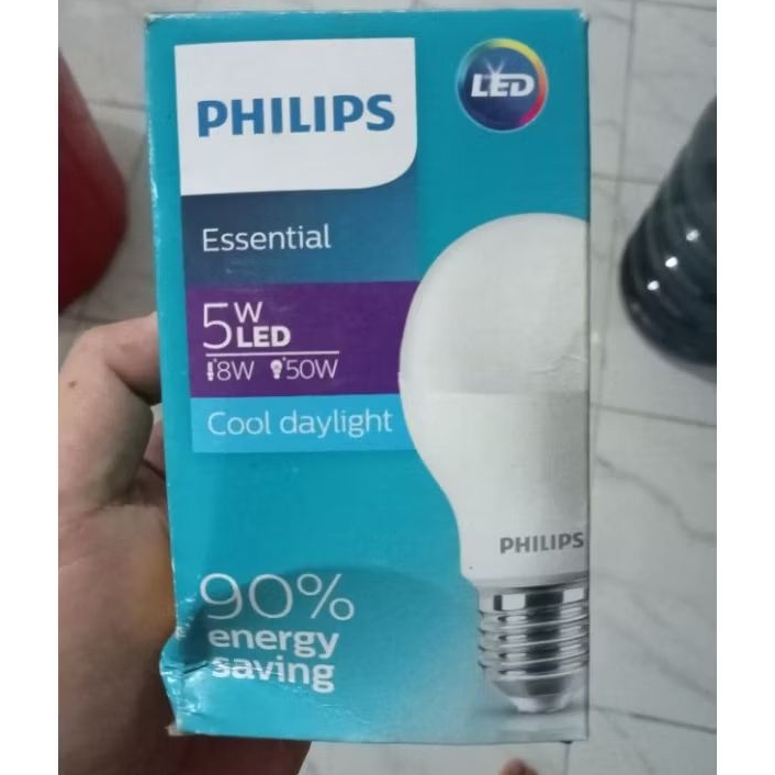 Bohlam Bola Lampu Philips Essential LED 5 Watt