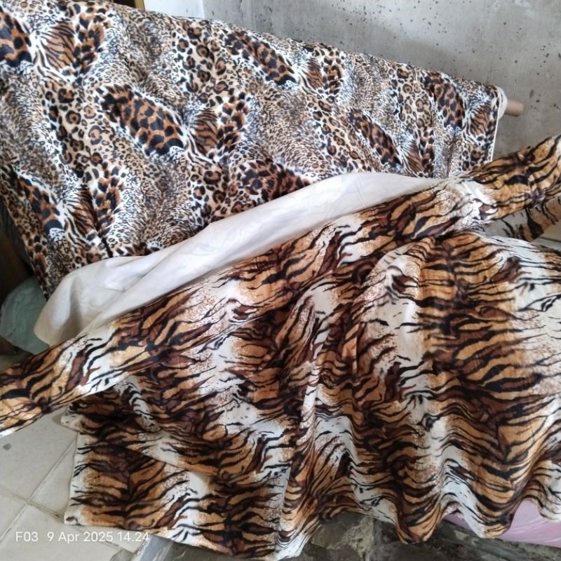 HARGA/0,5 M | KAIN BELBOA MOTIF MACAN LEOPARD - BAHAN BELBOA MOTIF MACAN TUTUL - KAIN VELBOA MOTIF