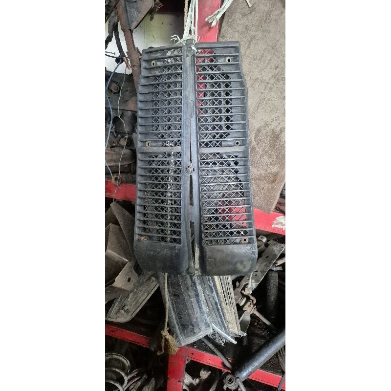 kisi tutup wiper kijang super