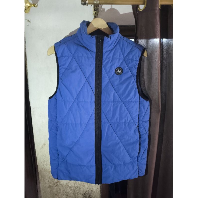 vest peaceful hooligan
