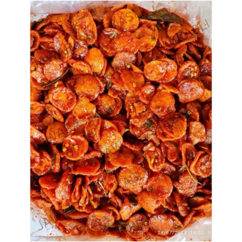 

[READY] Keripik Sosis goreng sosreng pedas daun jeruk