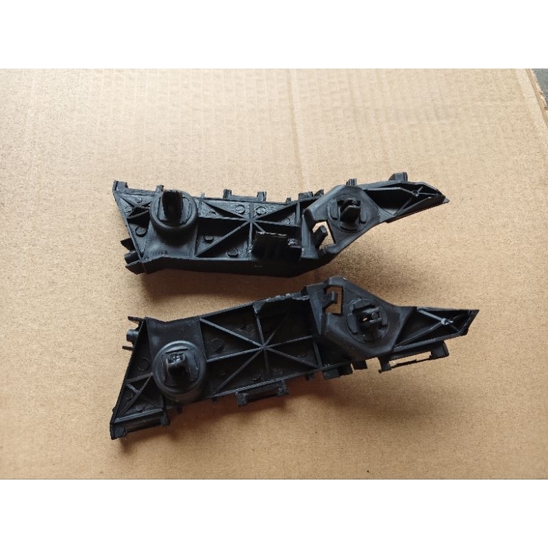 bracket bemper depan Avanza Xenia tahun 2012 sampai tahun 2015 original