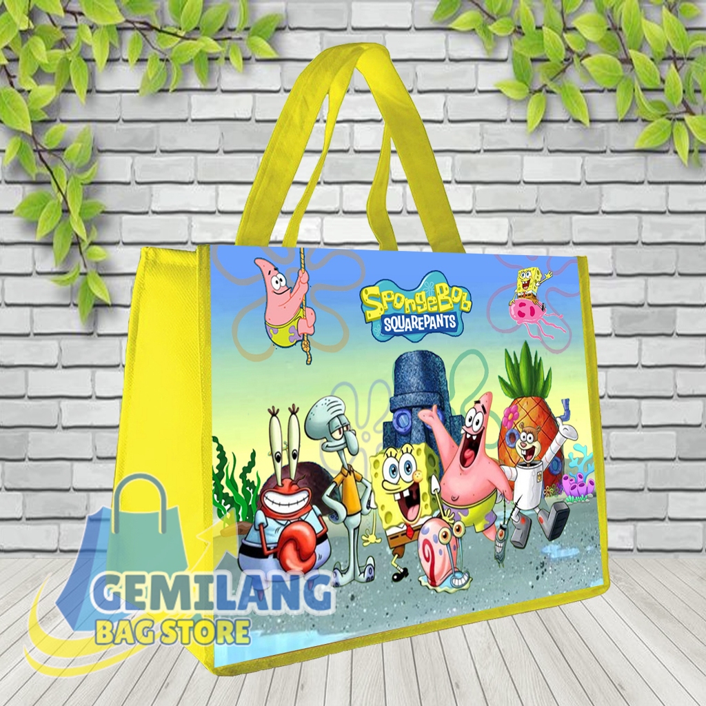 

READY STOK Tas Ulang Tahun Spongebob / Tas Ultah Ukuran KFC Snack / Tas Ultah Terlaris / Tas Ulang Tahun Anak / Goodie Bag Bingkisan Souvenir Anak Landscape 20x25x13 / Tas Khitanan / Tas Khajatan / Tas Bingkisan / Tas Tayo / Tas Karakter