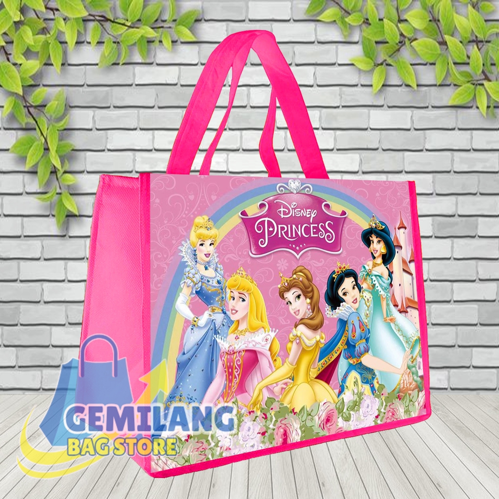 

READY STOK Tas Ulang Tahun Princess / Tas Ultah Ukuran KFC Snack / Tas Ultah Terlaris / Tas Ulang Tahun Anak / Goodie Bag Bingkisan Souvenir Anak Landscape 20x25x13 / Tas Khitanan / Tas Khajatan / Tas Bingkisan / Tas Princess / Tas Karakter