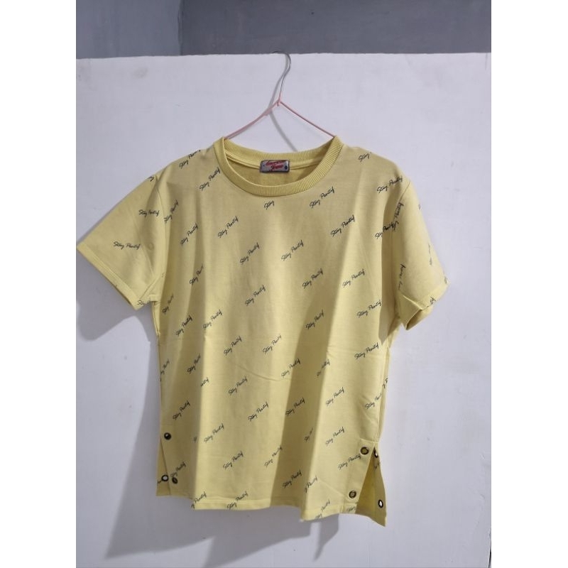 Kaos wanita kuning
