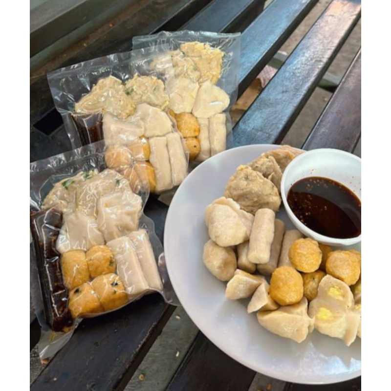

pempek Palembang Frozen isi 10pcs free cuko