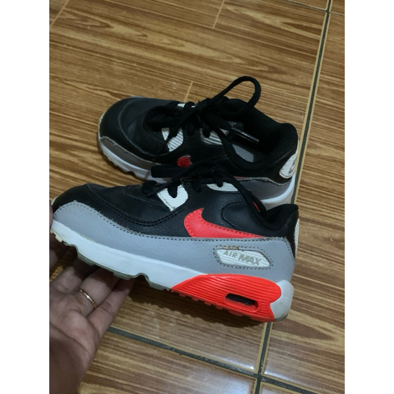 Preloved sepatu nike anak