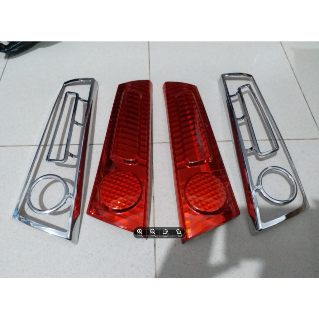 Garnish Reflektor Pillar Belakang Atas Mobil Avanza Xenia Vvti 2007 - 2011