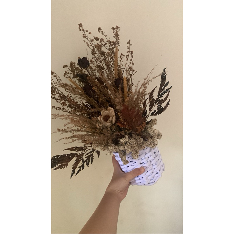 

kerajinan tangan anyaman dari kertas bekas (tugas sekolah) P5 seni budaya prakarya