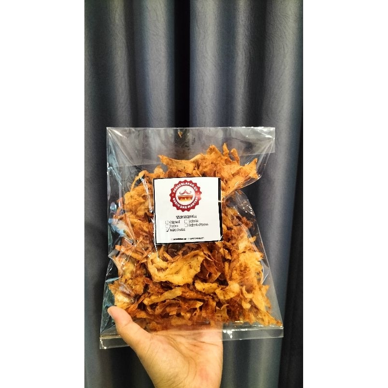 

Keripik singkong serut daun jeruk cemilan pedas