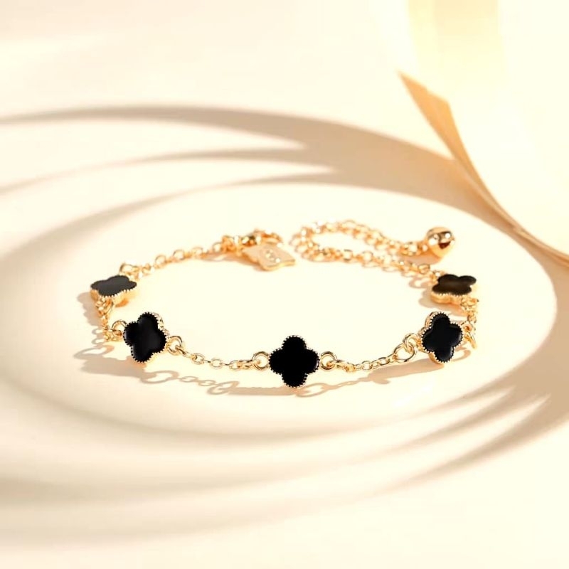Gelang Emas Black And White Clover Gold