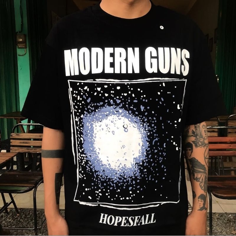 MODERN GUNS HOPESFALL TSHIRT BLACKOFFICIAL MERCH