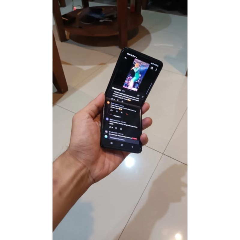 samsung z flip  ram 8/256 original sein indonesia all oprator bekas bagus termurah samsung z flip te