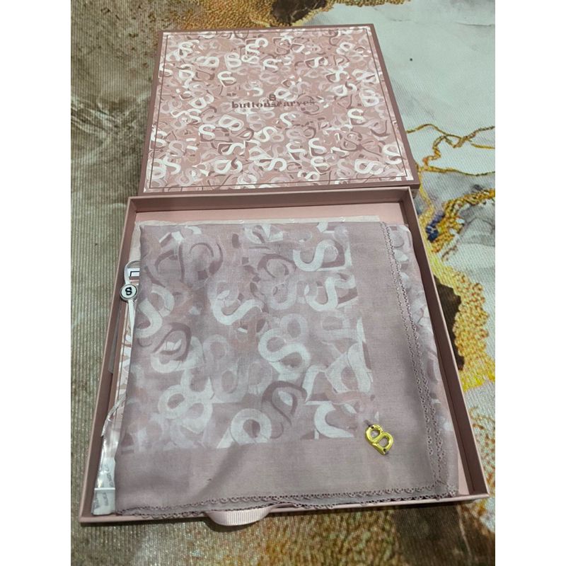 hijab buttonscarves preloved