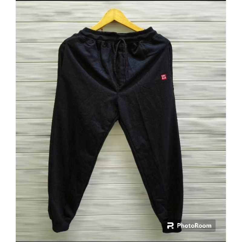 Jogger Uniqlo Unisex Dewasa (Pria dan Wanita)