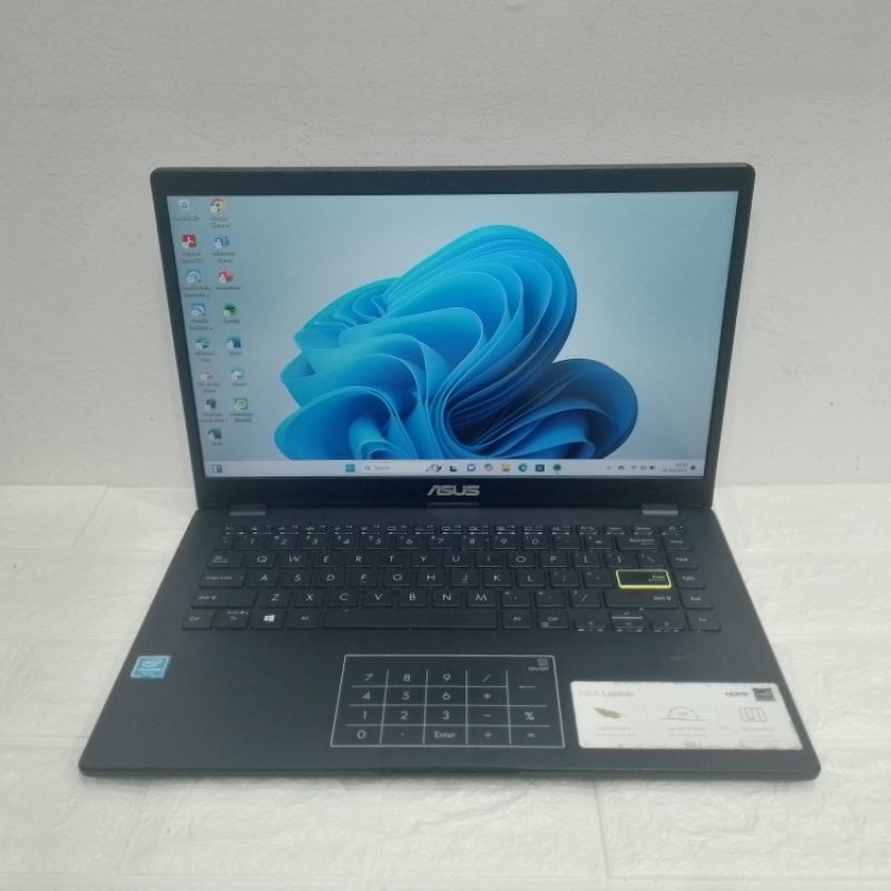 Laptop Asus E410MA Intel celeron N4020 RAM 4GB SSD 512GB
