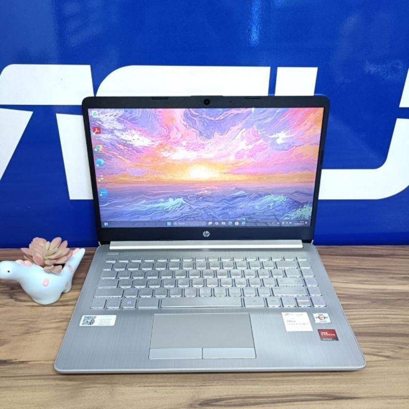 LAPTOP HP 14S AMD ATHLON SILVER 3050U AMD RADEON 2GB RAM 8GB DDR4 SSD 512GB 14INCH BLIT SLV / LAPTOP