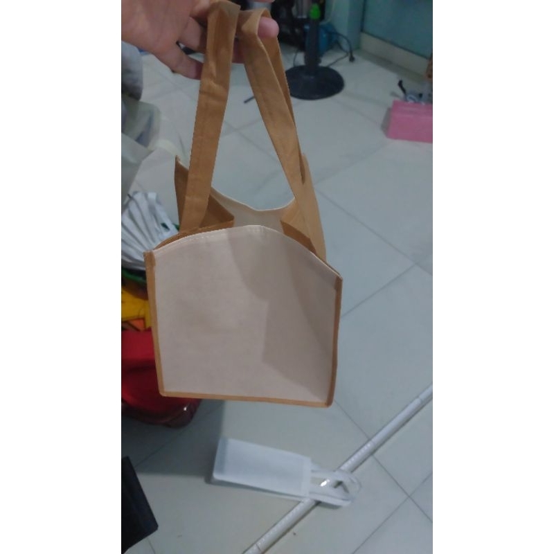 

SALE Tas kotak box max 22cm