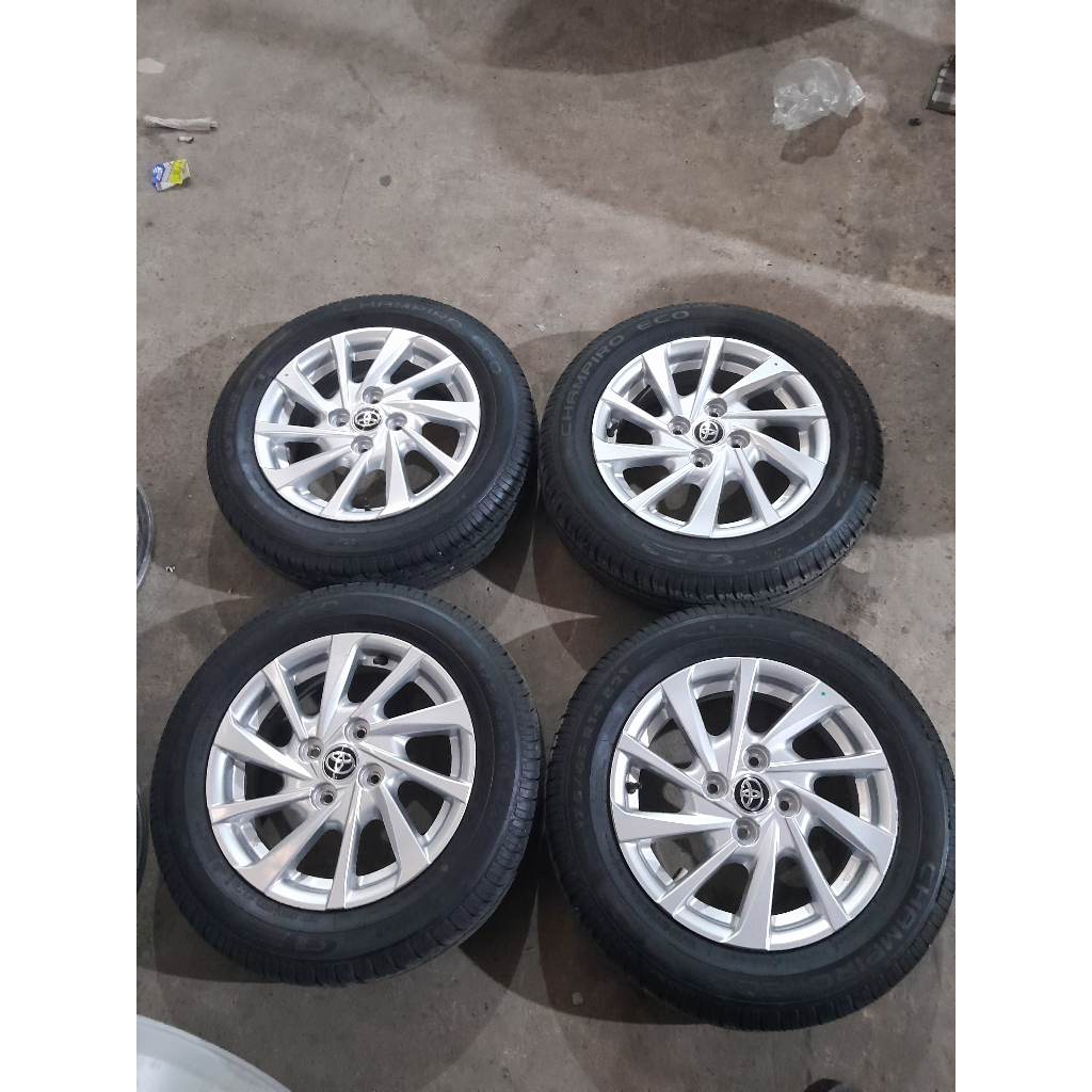 STD NEW AGYA R14X5 H4X100 ET45 + BAN GT 175 65 R14.jpeg