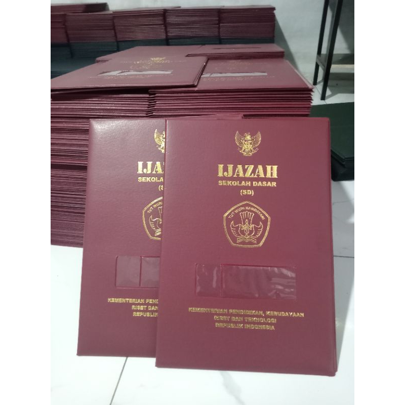 

Map Ijazah Sekolah Dasar || Cover Ijazah. Isi 4 Lembar (Umum)