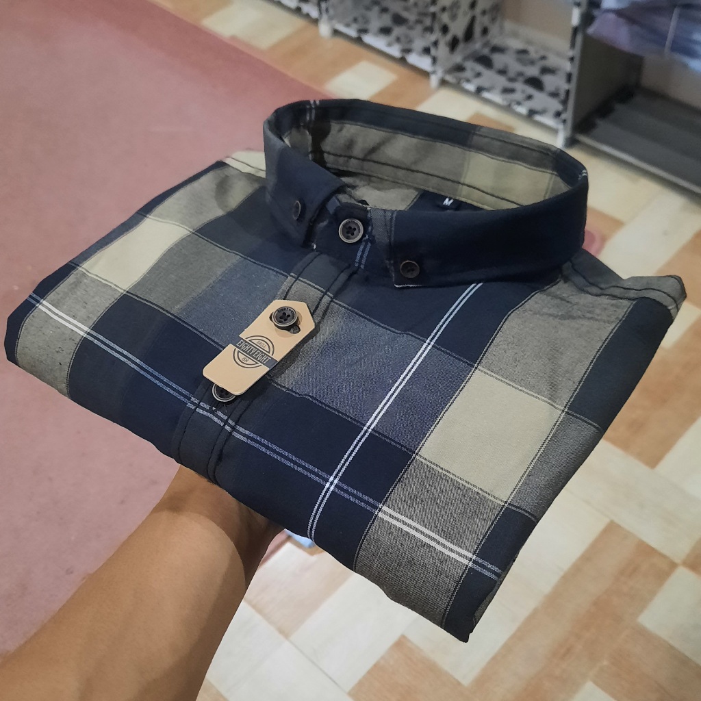 Kemeja flanel brill eighty eight hitam / flanel kemeja slim hitam / kemeja 88 hitam semu / flanel te