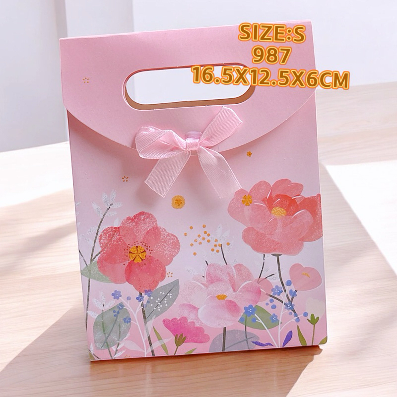

Delunashop Paper Bag kecilS bunga tas kertas baju tas ulang tahun souvenir pembungkus kado motif bear rabbit tas kado