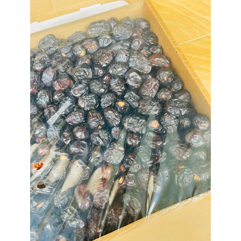 

kurma ajwa / oleh oleh haji umroh