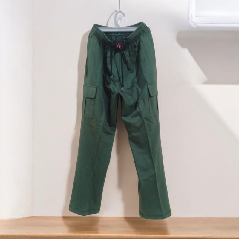 Celana Training Unisex Uncle West Warna Hijau Army