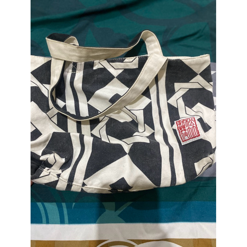 preloved tas tenteng uniqlo original store