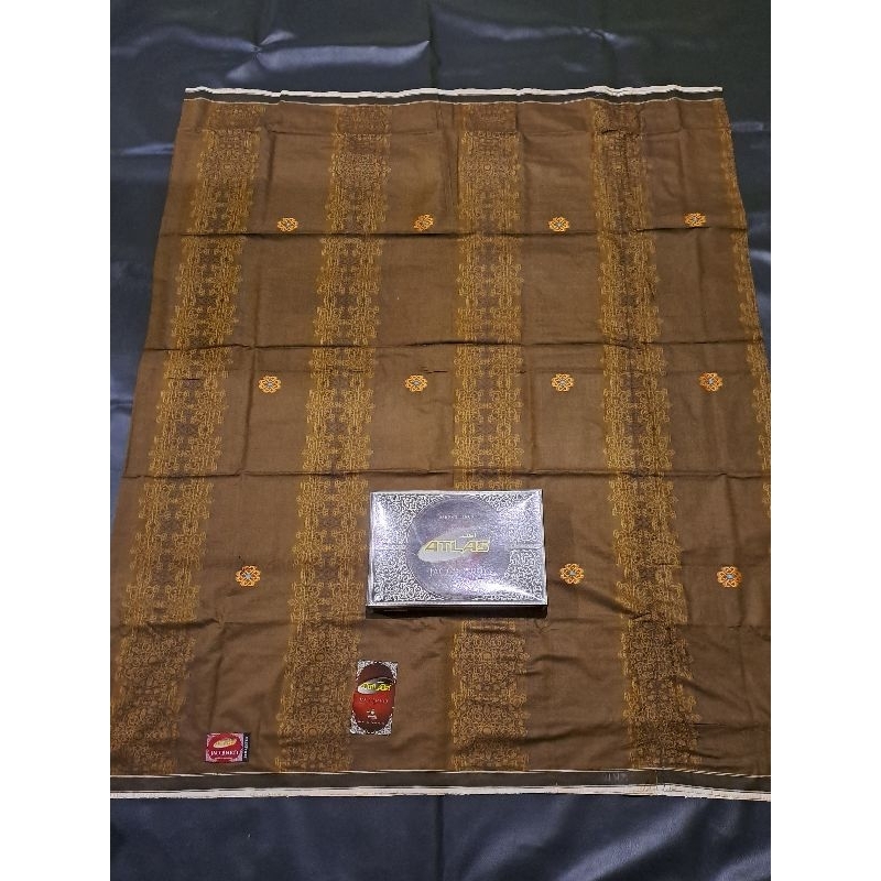 Sarung atlas jaquard
