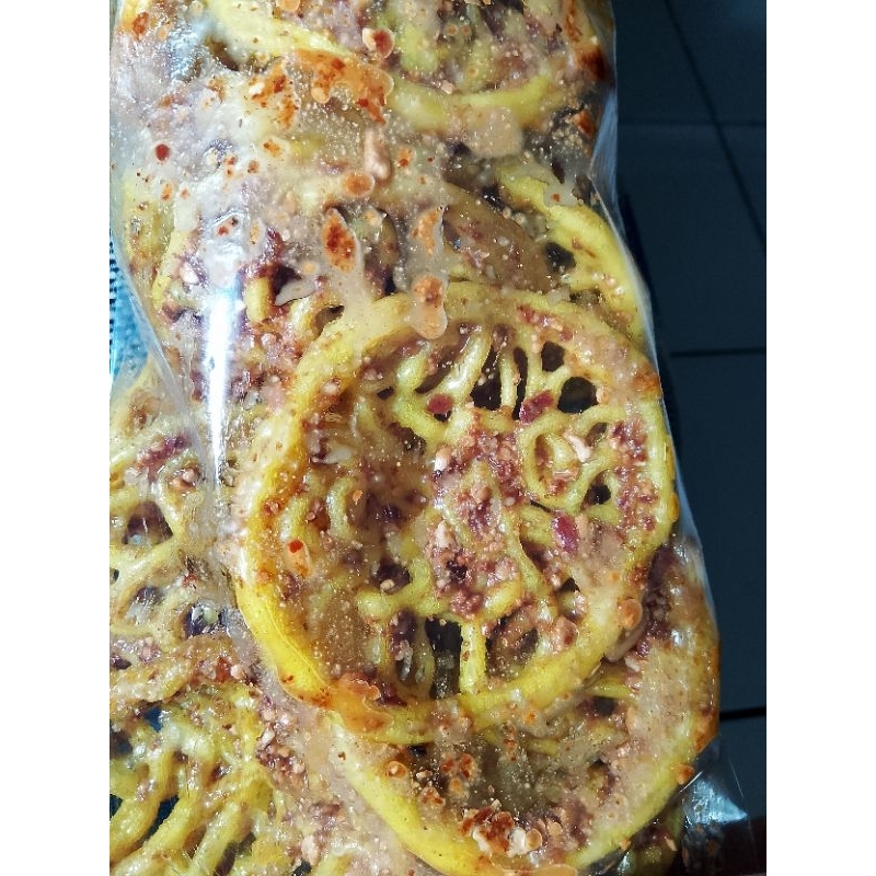 

kerupuk mie bumbu kacang