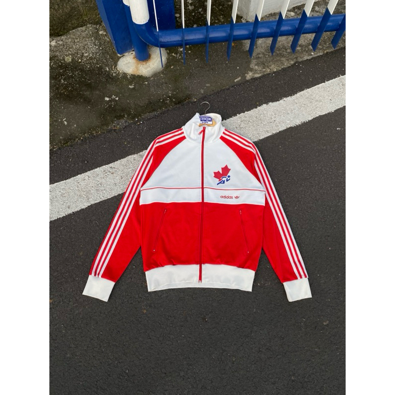 Canada Tracktop