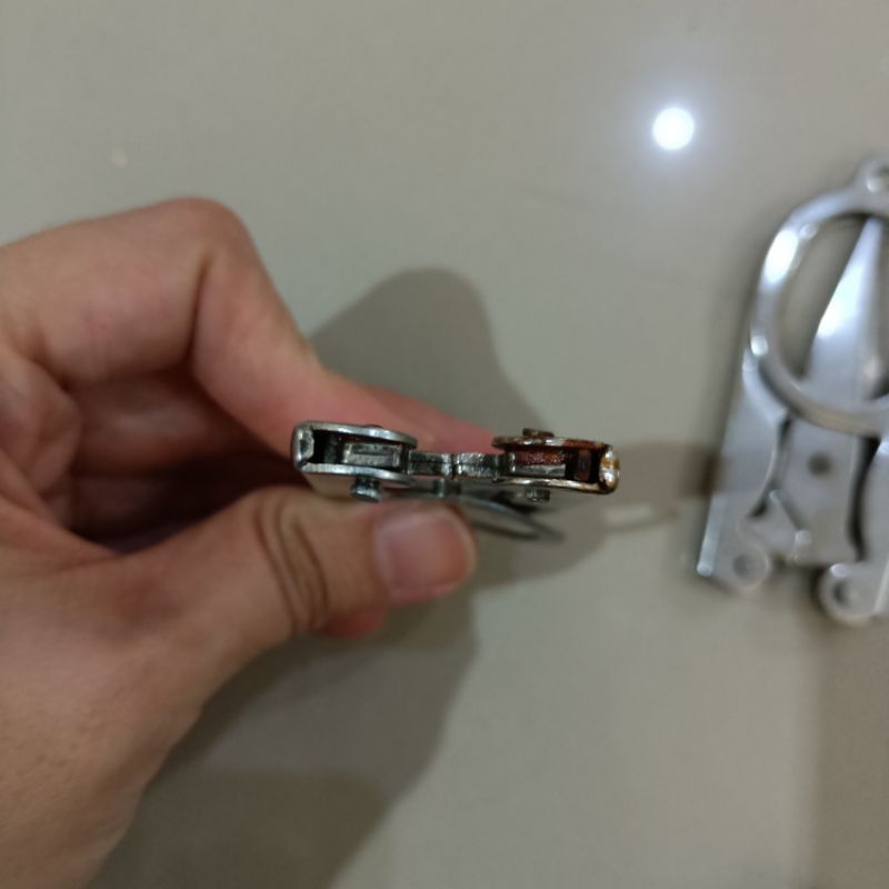 

Gunting lipat ukuran besar