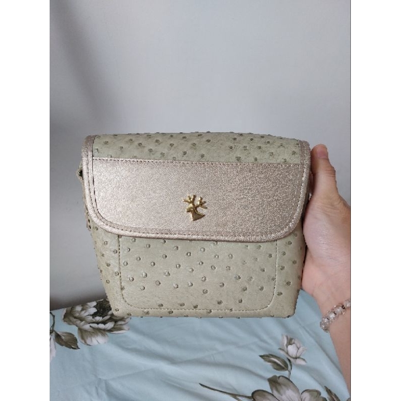 Preloved sling bag wanita hijau sage / sage green alexis