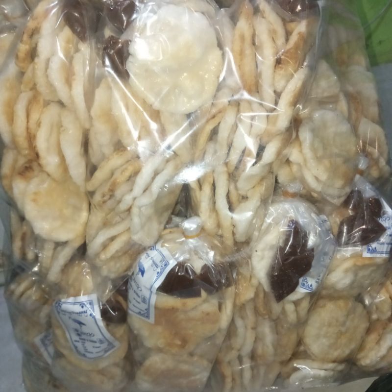 

3pak kemplang ikan tengiri bantat pangang sambal 6 bungkus lampung