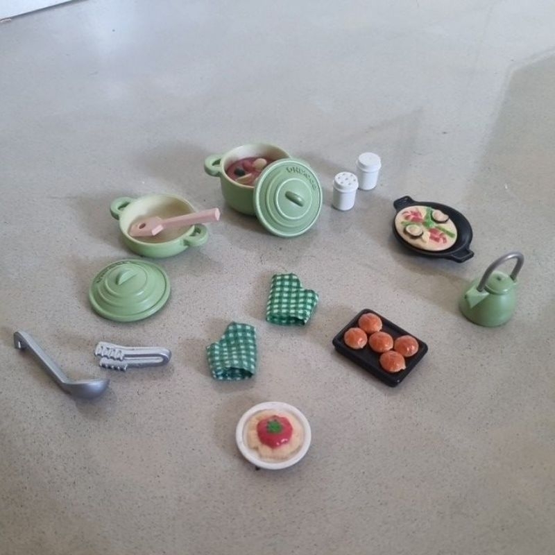 preloved Sylvanian Families: Kitchen Cooking Set