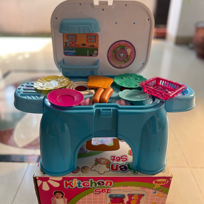 Mainan kitchen set Anak cewek preloved bisa dijadiin tempat duduk