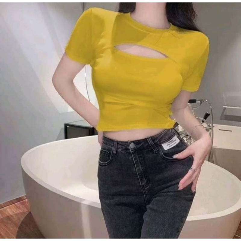 kaos crop bolong dada