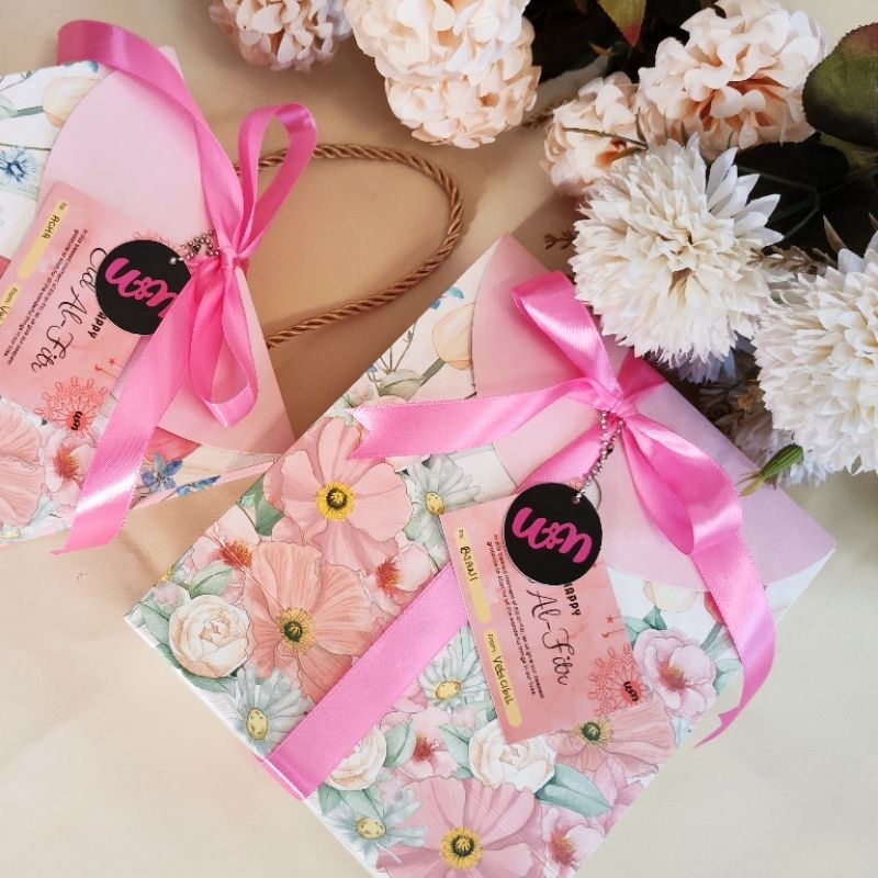 

Gift Box Cantik Packaging Kotak Hadiah
