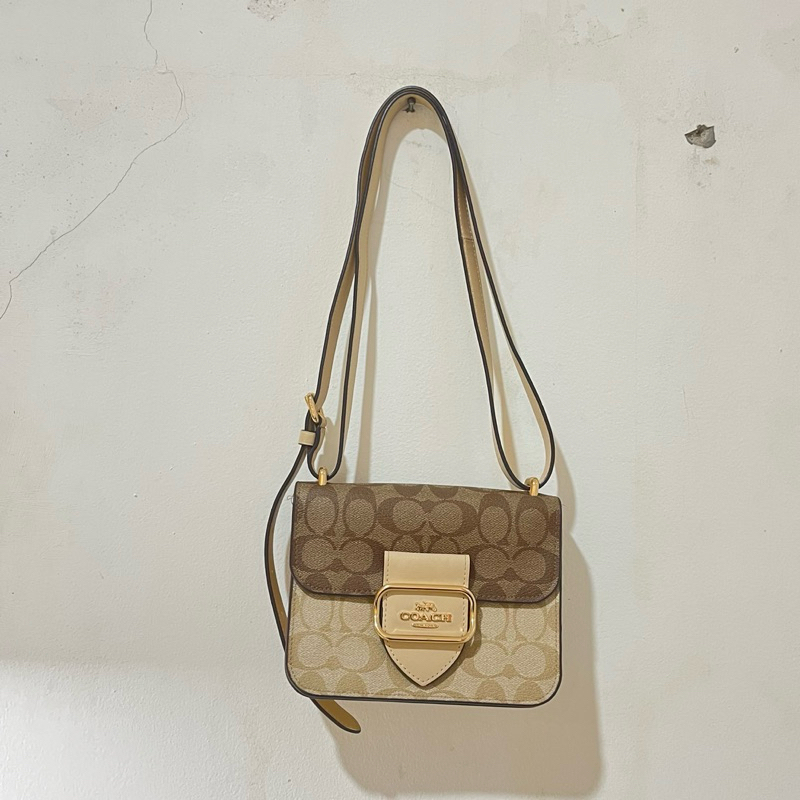 Preloved coach morgan