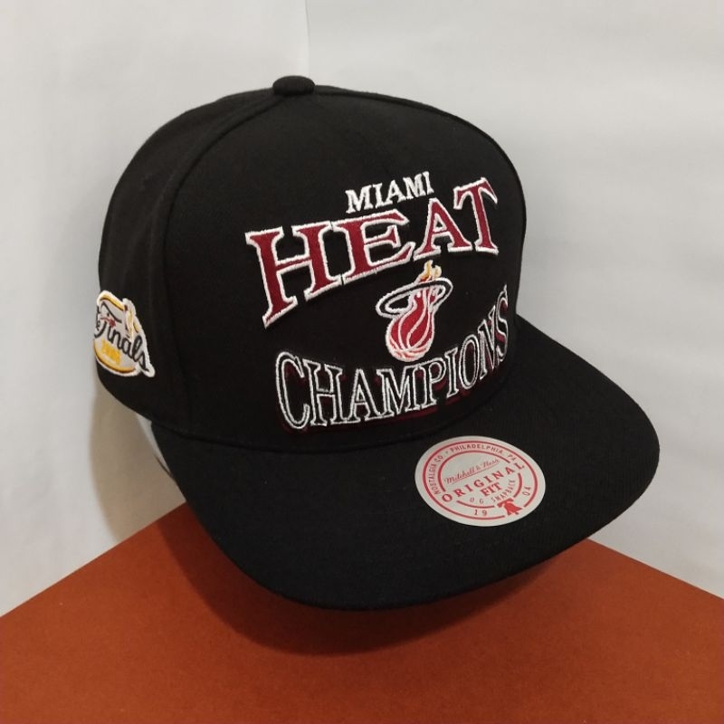 Topi Mitchell & Ness Original 100% NBA Miami Heat Champions HWC Black New