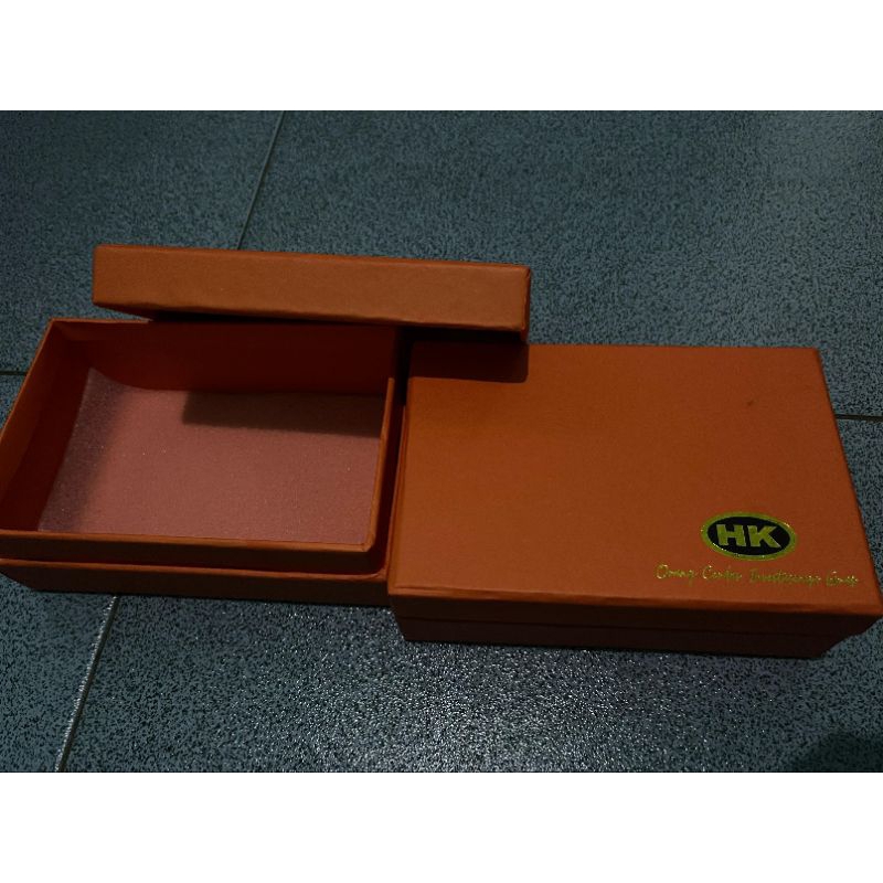

HARD BOX HK