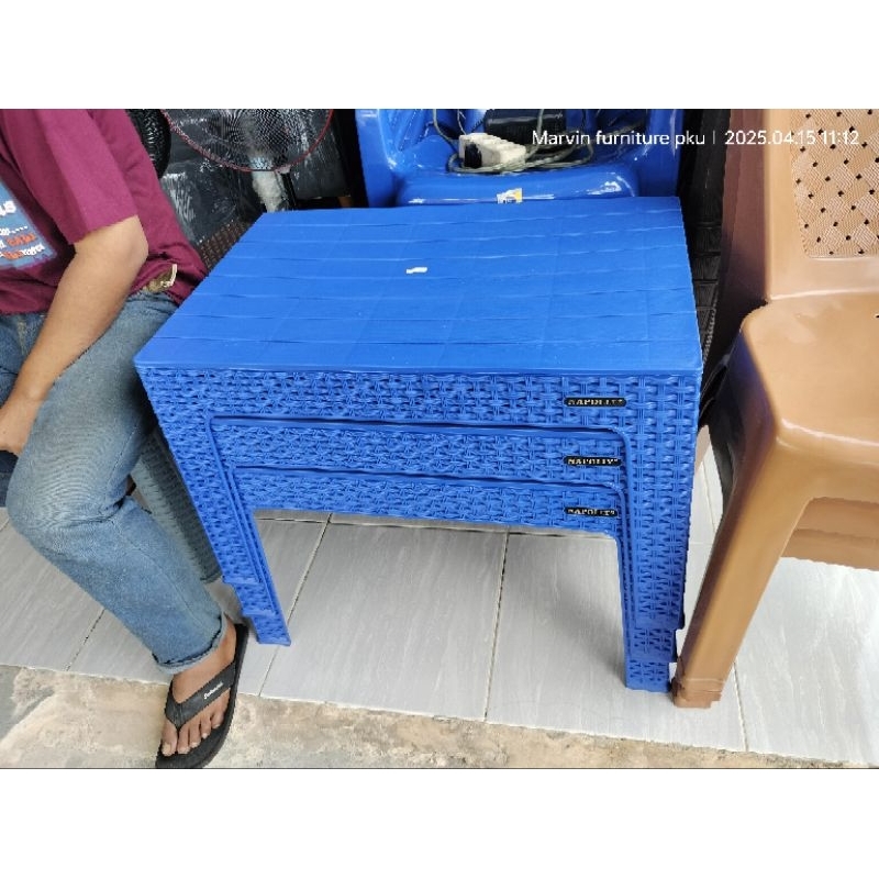 meja plastik napolly