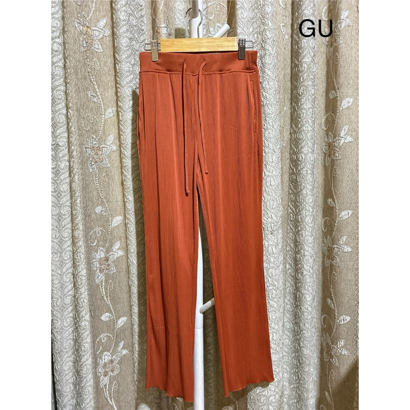 CELANA PLISKET LIDI GU BATA