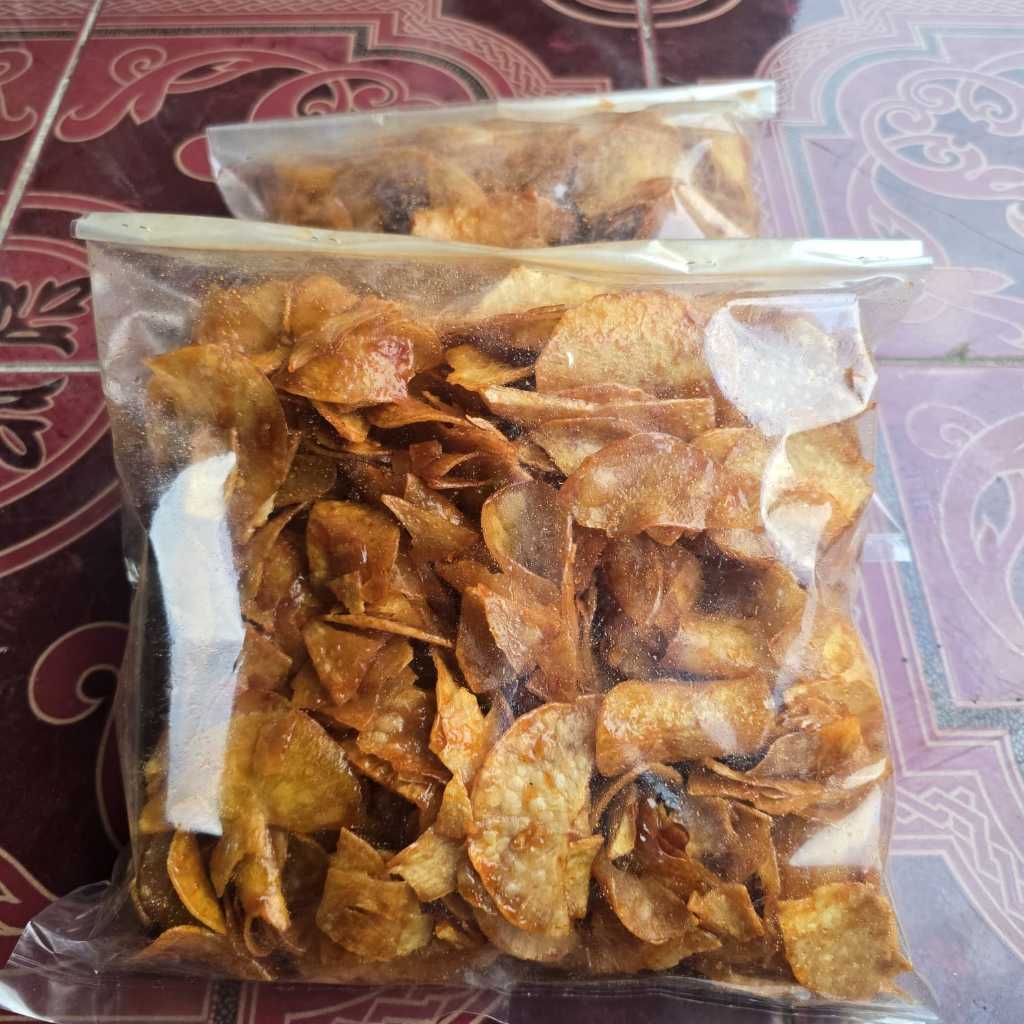 

Keripik Singkong Lengket 1 KG Pedas Manis / Keripik Balado/Kripik Singkong Pedas Manis