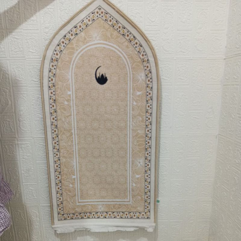 Sajadah Nabawi Motif Kubah Anti Slip Ukuran Medium