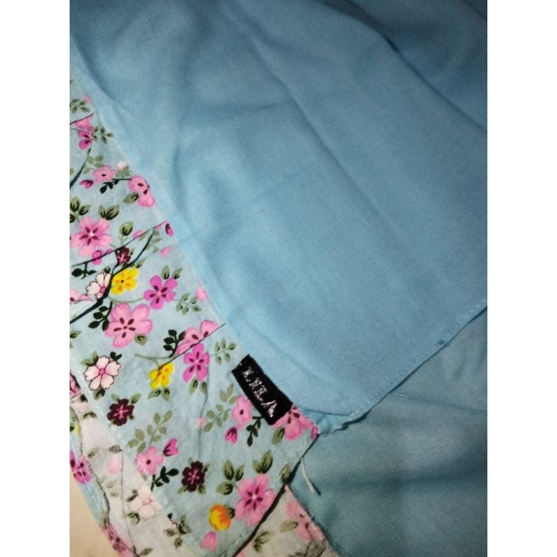 PRELOVED HIJAB SEGI EMPAT RENDA