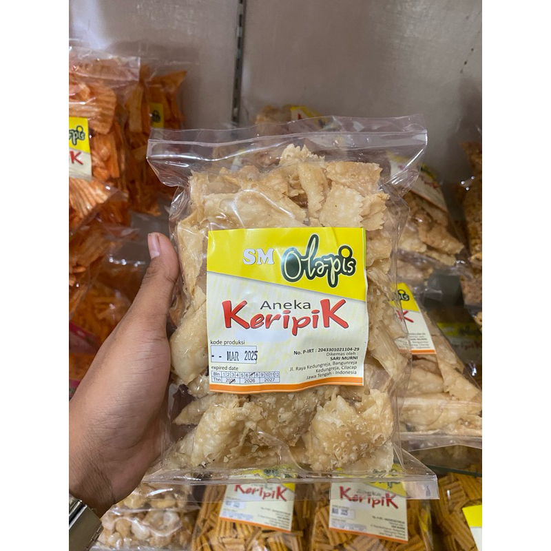 

(Oleholeh.id) Keripik pangsit makanan cemilan oleh oleh Cilacap