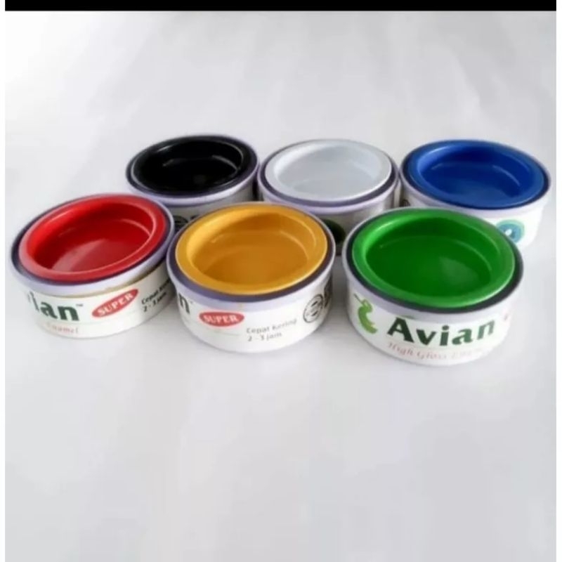 

Cat Kayu dan Besi Avian 25cc