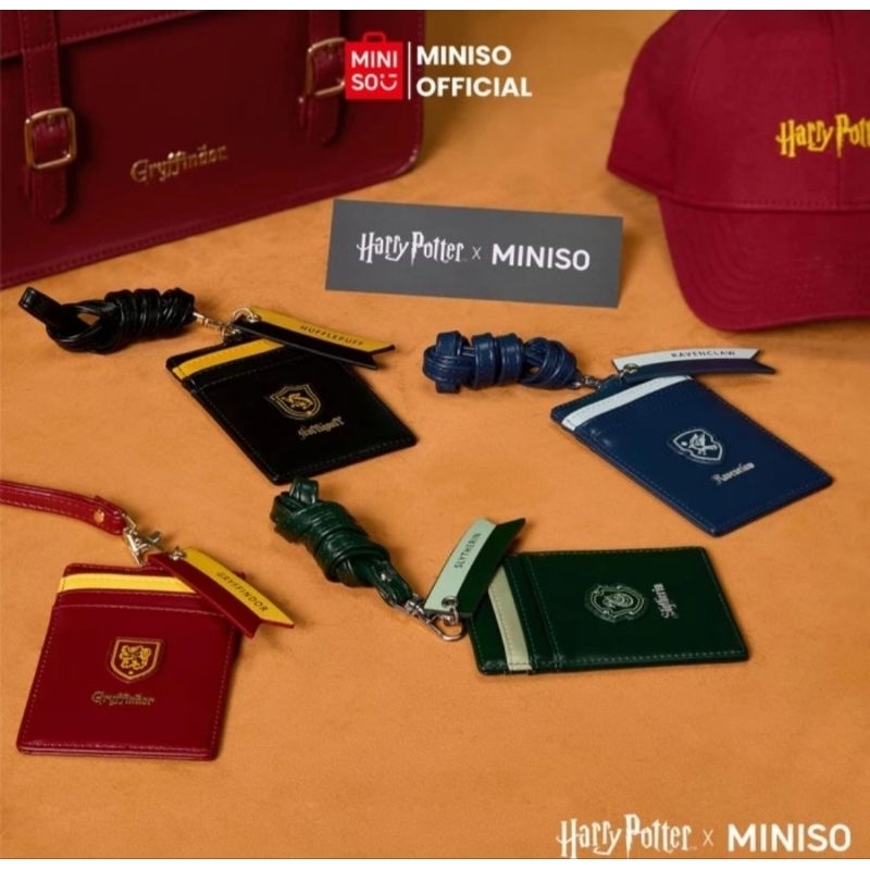 

Card Holder with Lanyard Hufflepuff/Slytherin/Ravenclaw Miniso X Harry Potter